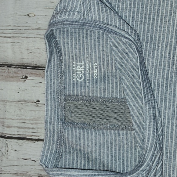 Athleta Girl Ready Set Racer Tee Size XXL/16 - Picture 3 of 8